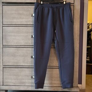 American Eagle Men's Navy Joggers w/ zip pockets